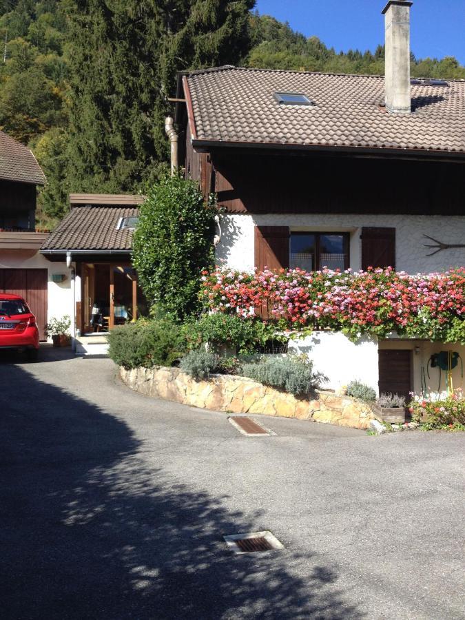 Bed and Breakfast Au Coeur Des Alpes Marignier Exterior foto